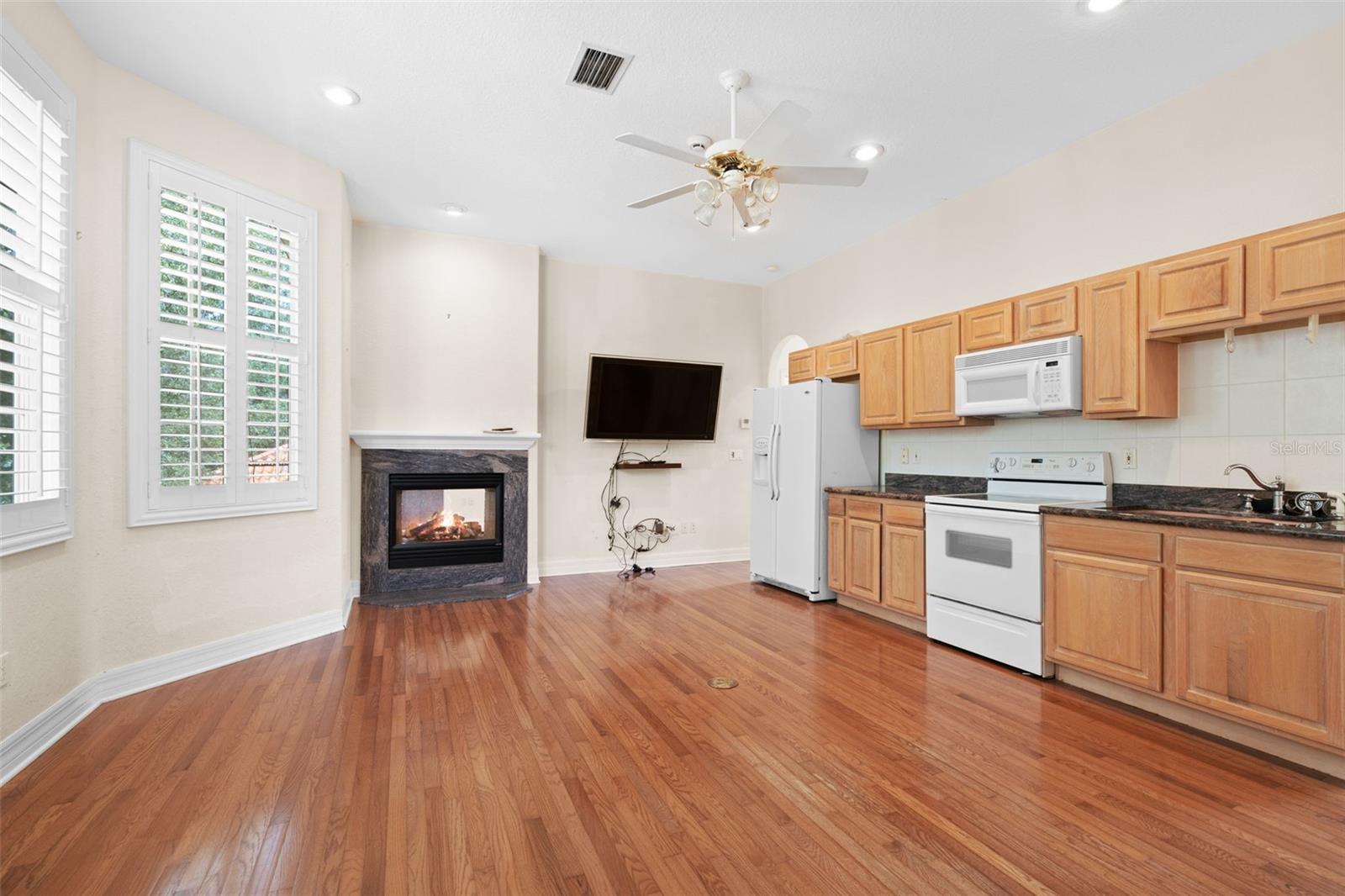 HENDERSON BEACH - Residential