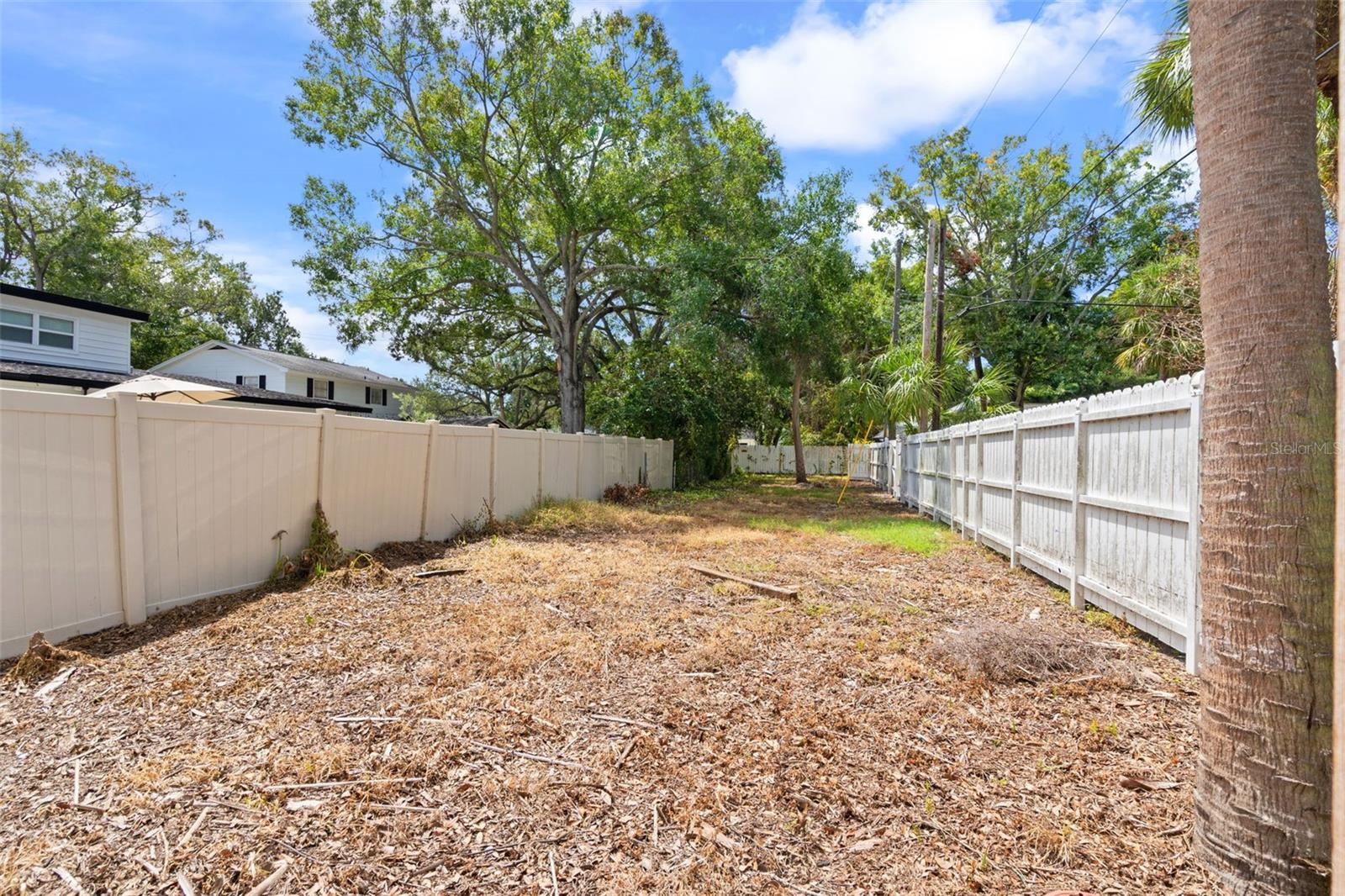 HENDERSON BEACH - Residential