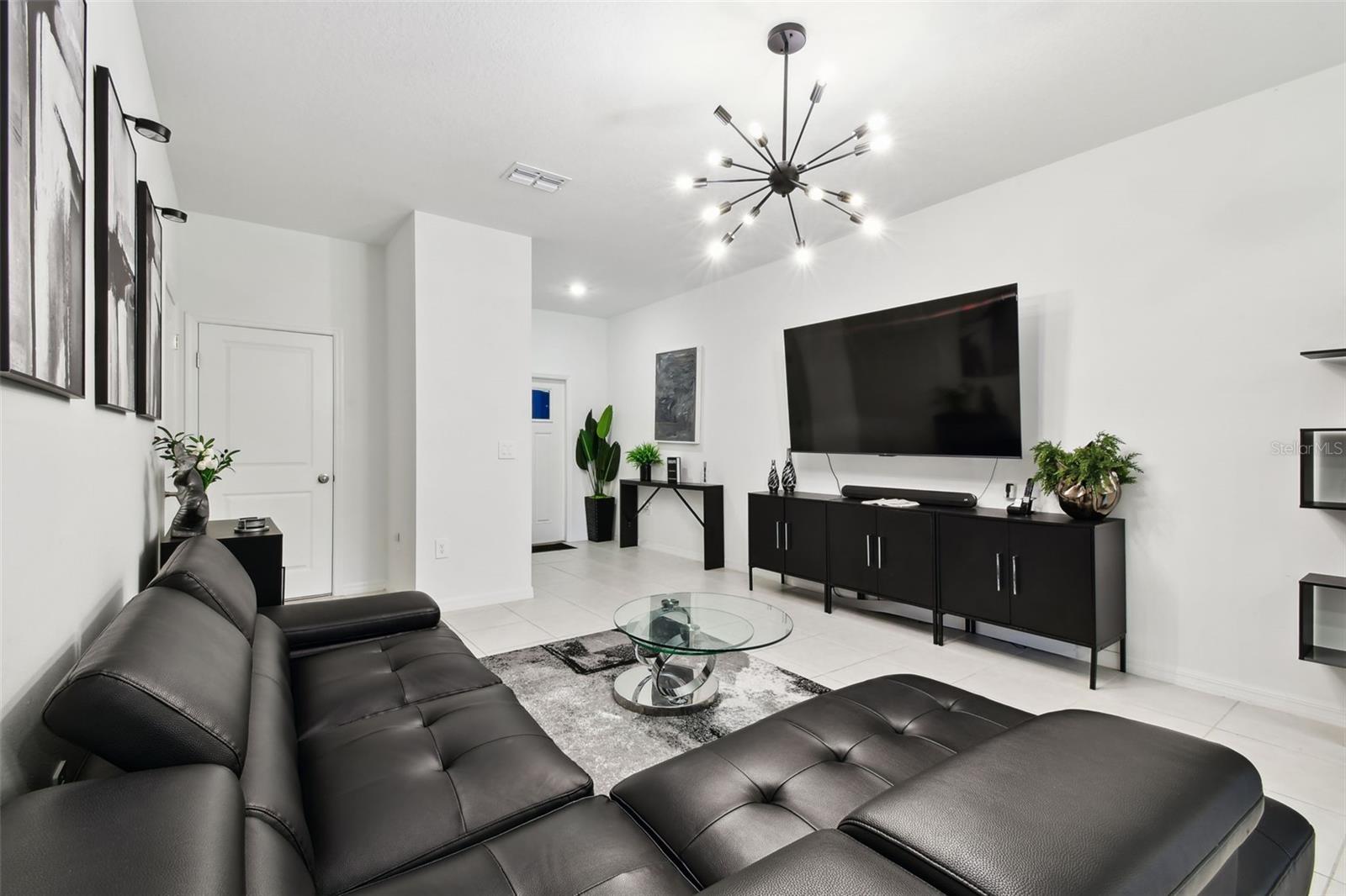 SOUTH SHORE POINTE - Residential