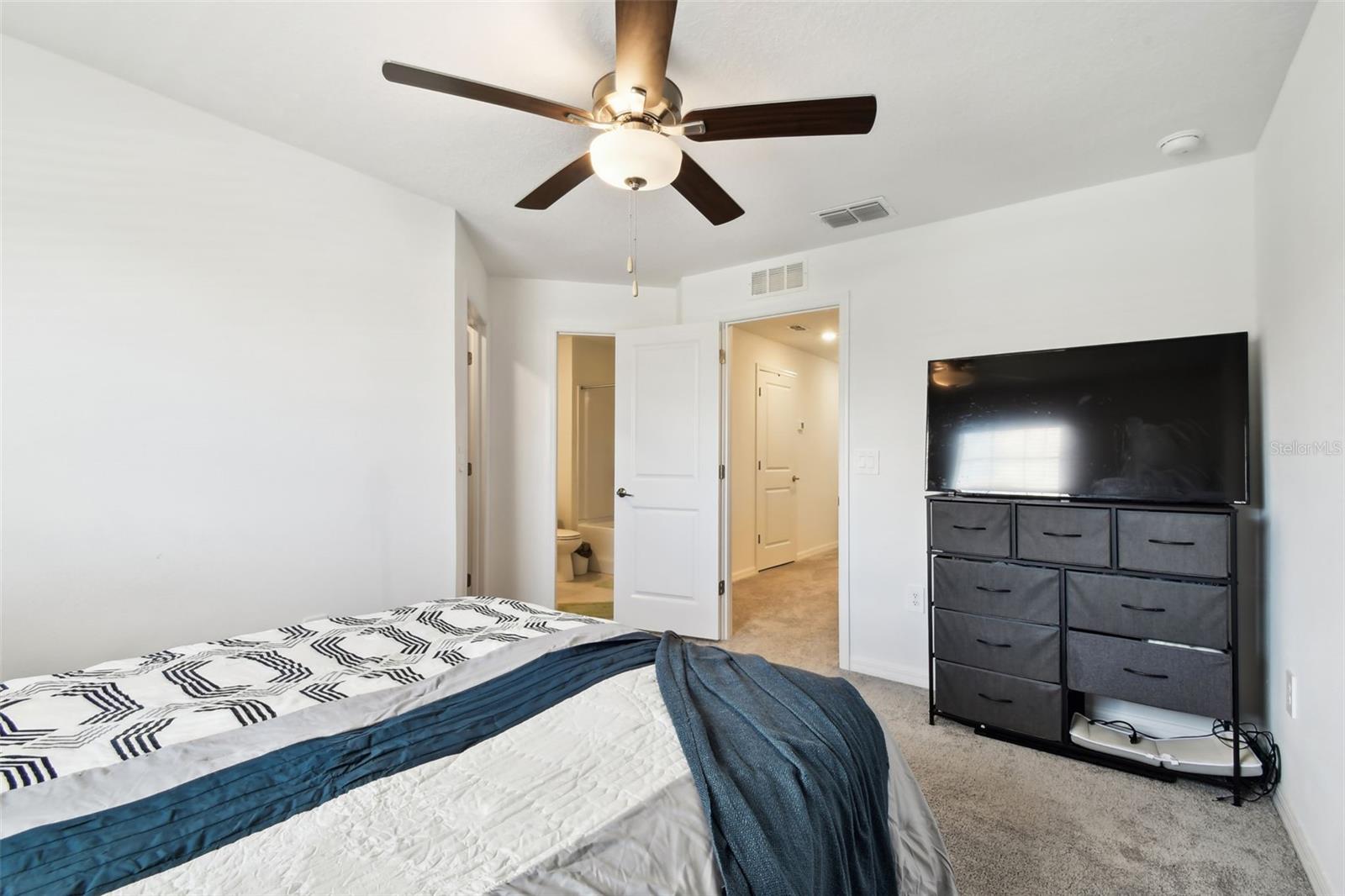 SOUTH SHORE POINTE - Residential