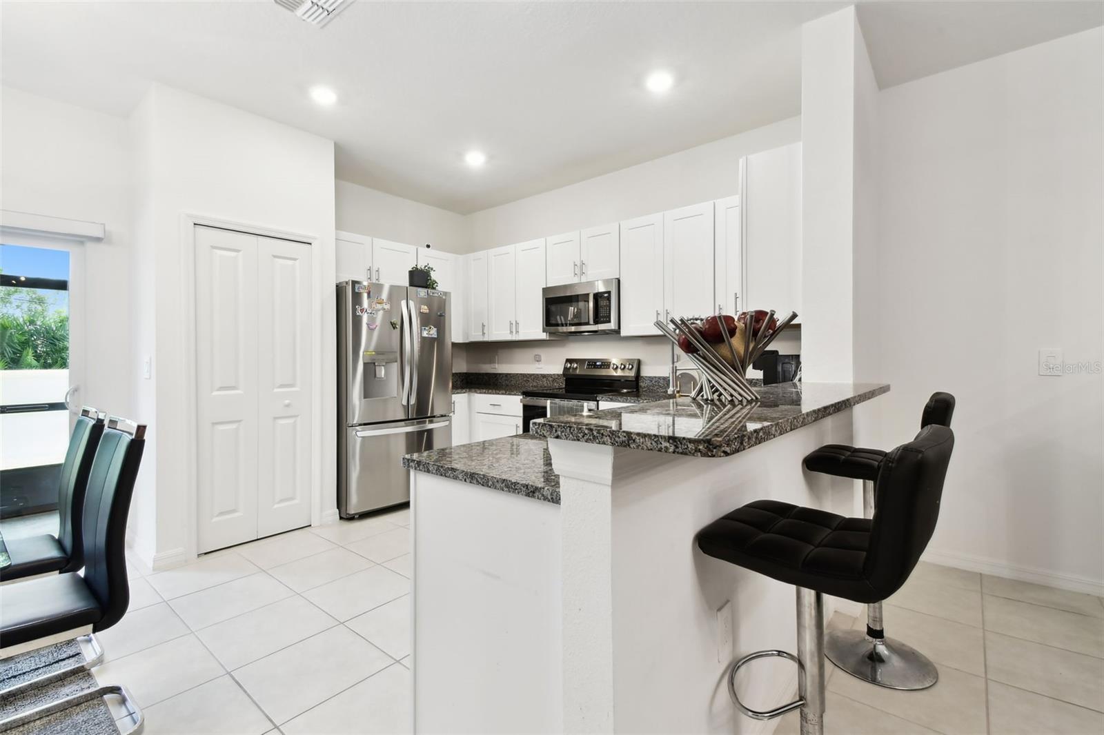 SOUTH SHORE POINTE - Residential