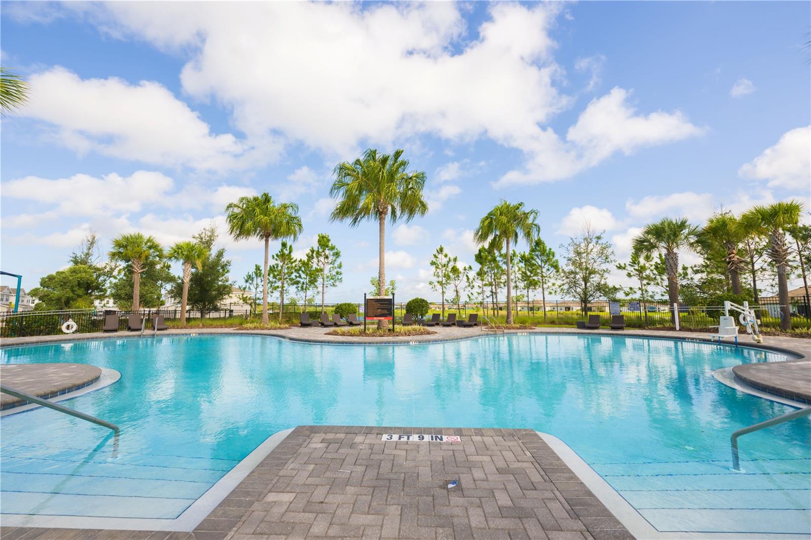 ANNALISE GLEN CREEK APTS - Residential Lease