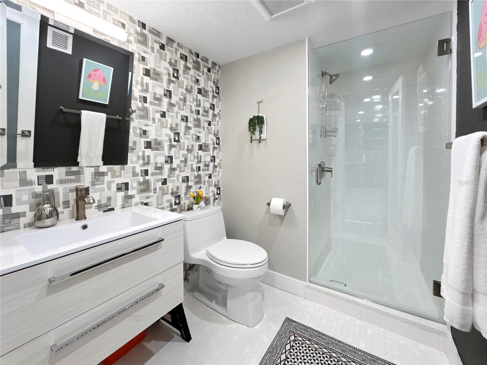 THE 101 - Residential