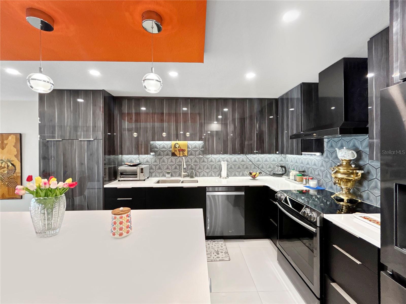 THE 101 - Residential