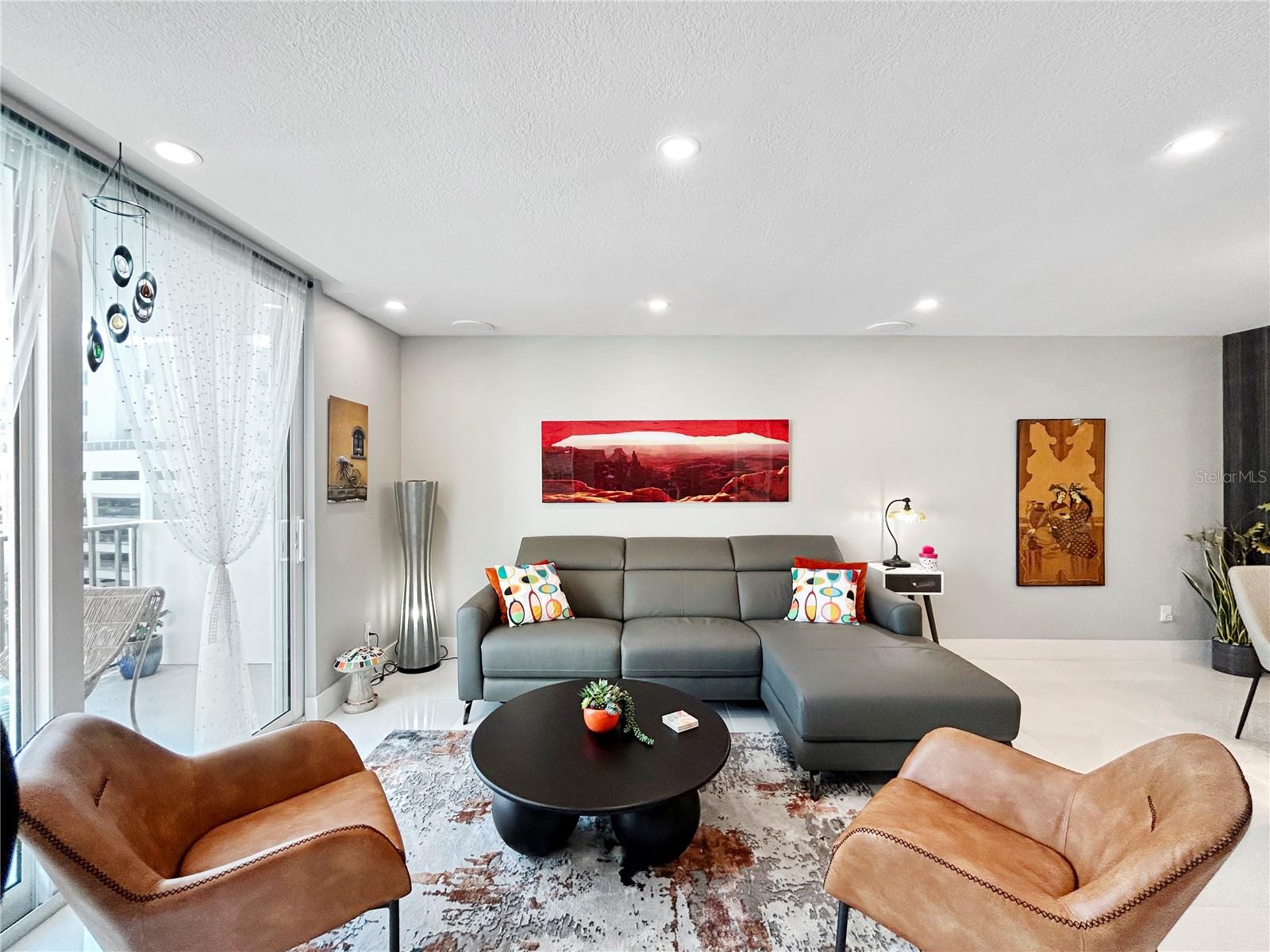 THE 101 - Residential