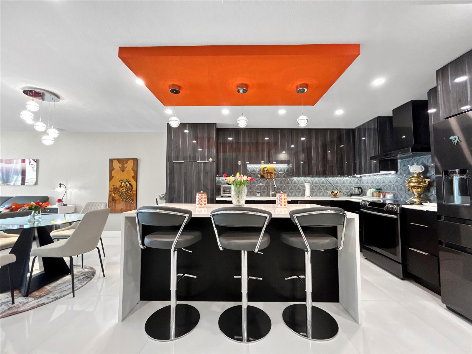 THE 101 - Residential