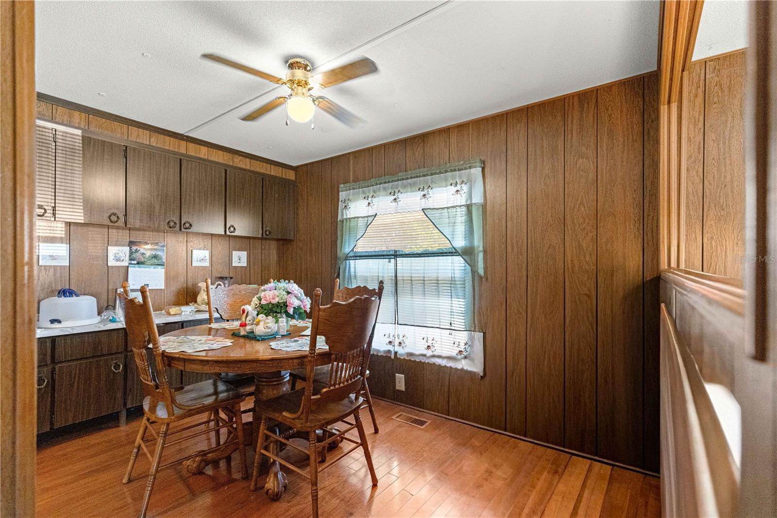 HICKORY HILLS - Residential