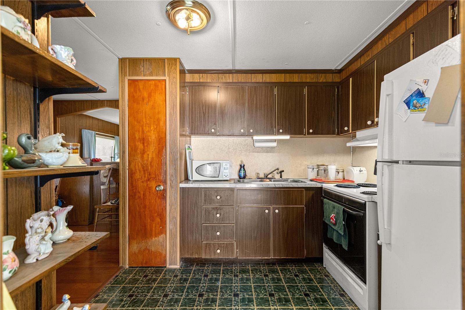 HICKORY HILLS - Residential