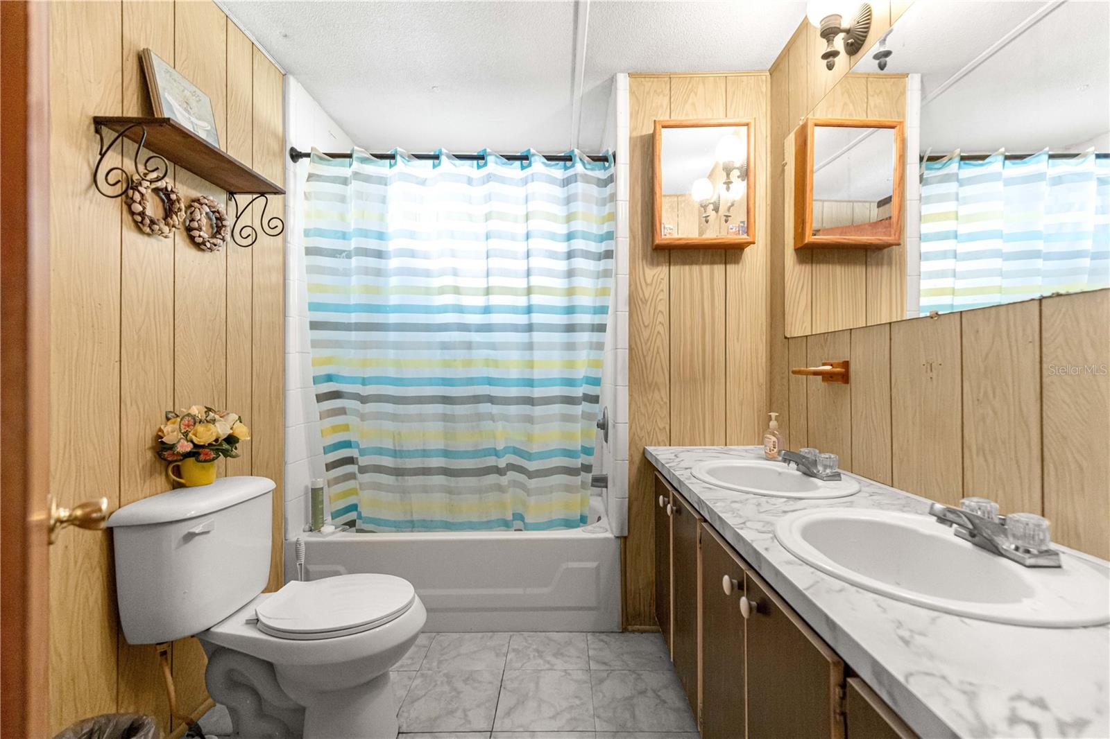 HICKORY HILLS - Residential