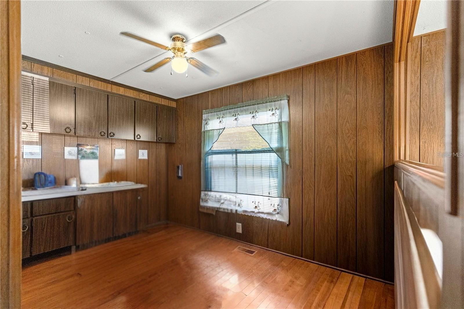 HICKORY HILLS - Residential