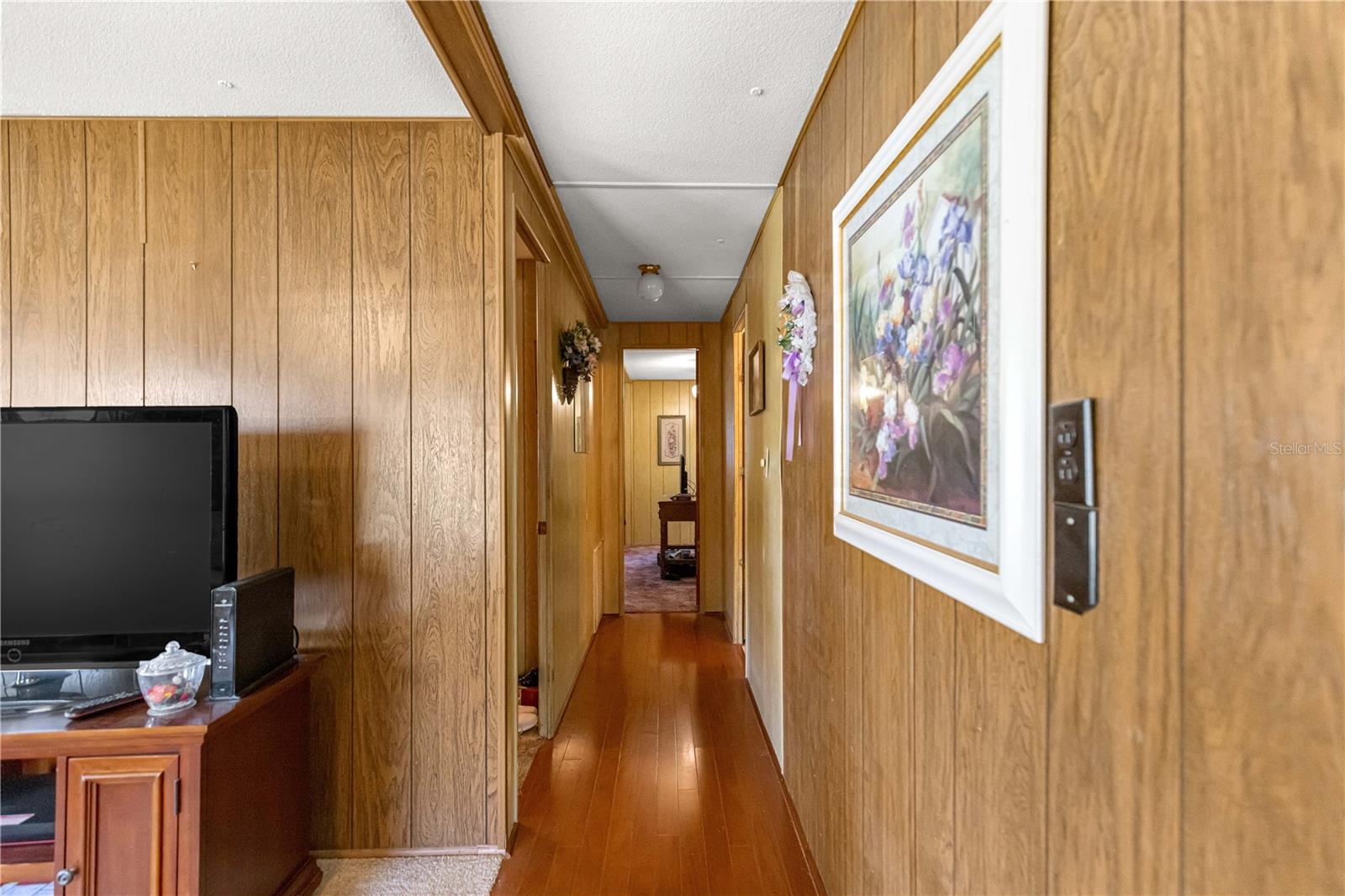 HICKORY HILLS - Residential