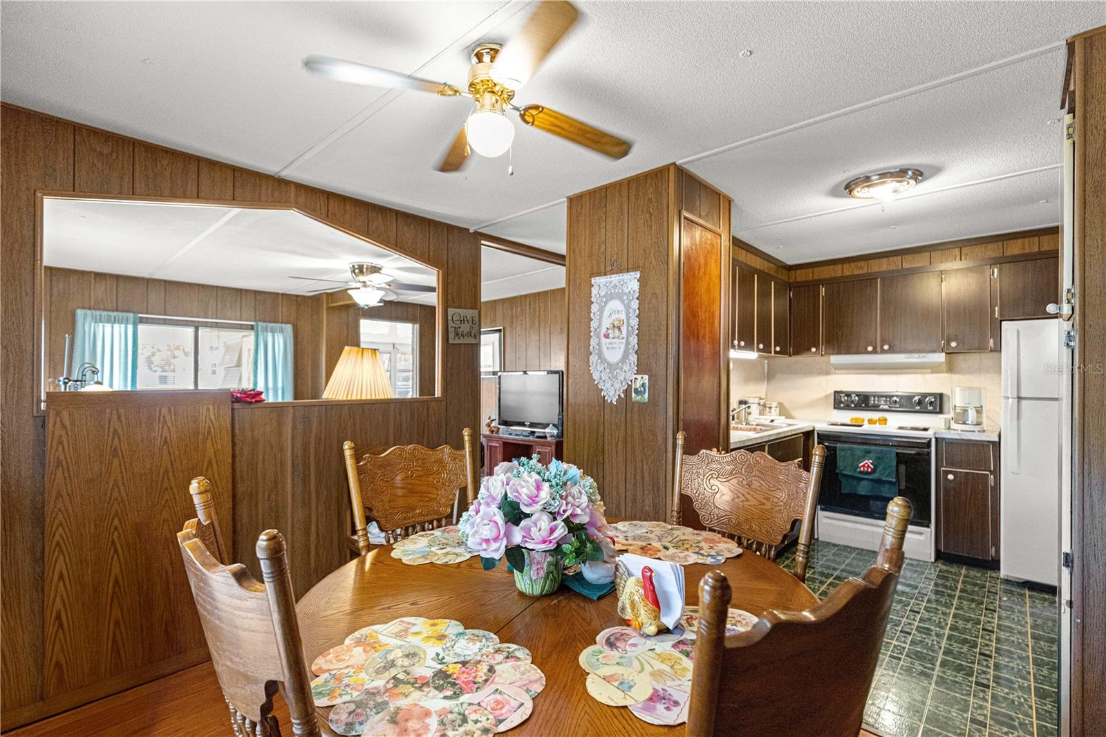 HICKORY HILLS - Residential