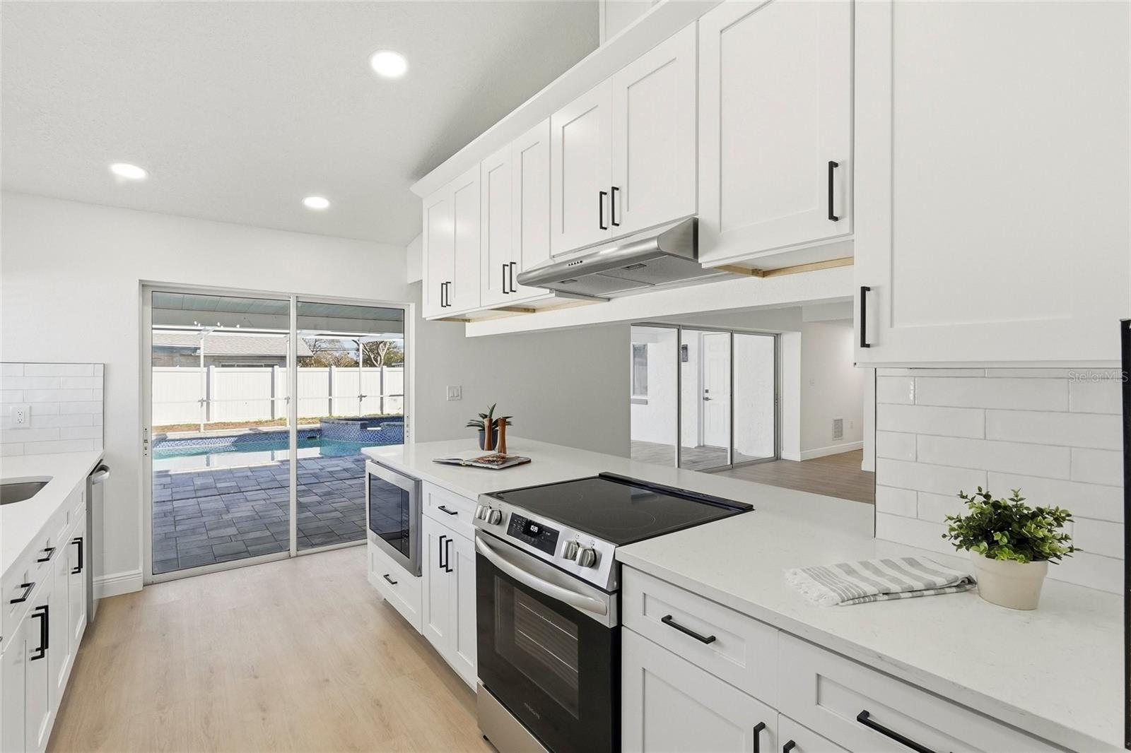 SEMINOLE GROVE ESTATES EAST ADD - Residential