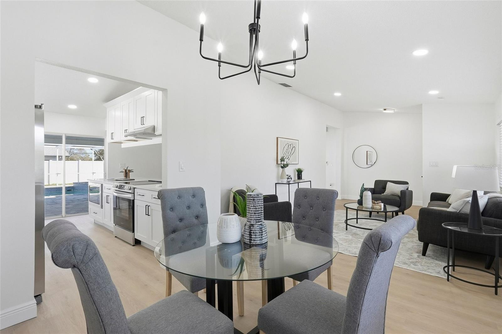 SEMINOLE GROVE ESTATES EAST ADD - Residential