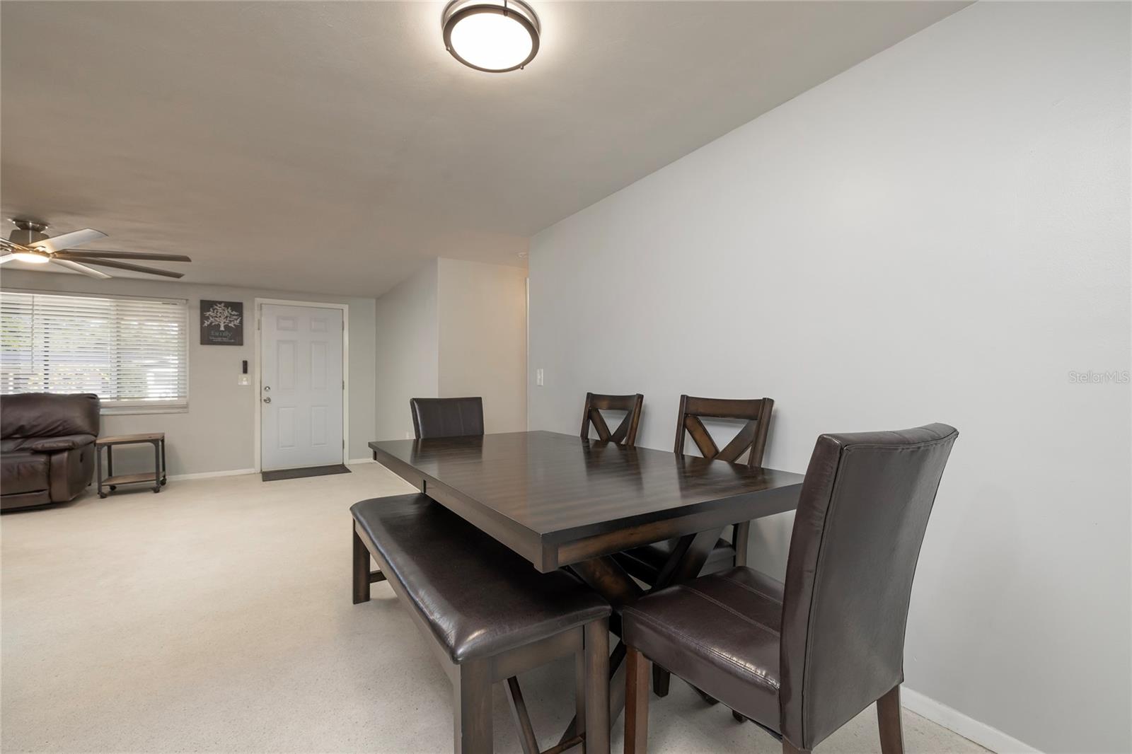 COLONIAL HILLS - Residential