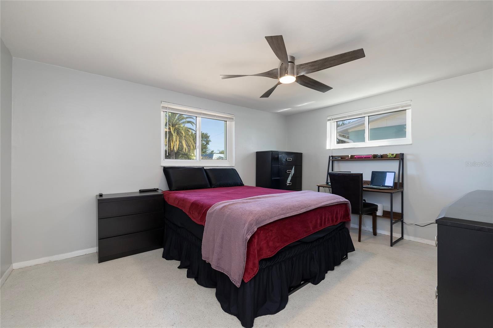 COLONIAL HILLS - Residential