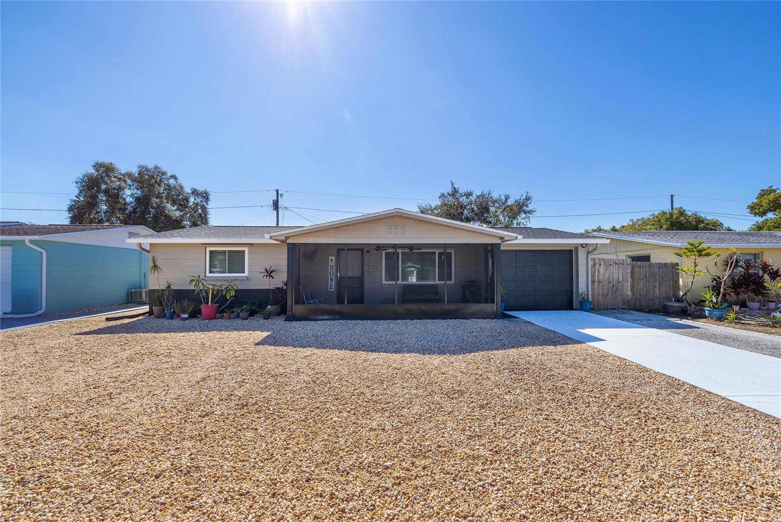 COLONIAL HILLS - Residential