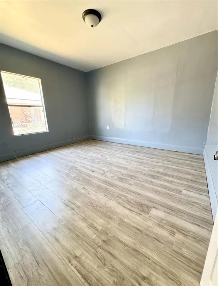 LAKE BEULAH HEIGHTS DIV 01 - Residential Lease