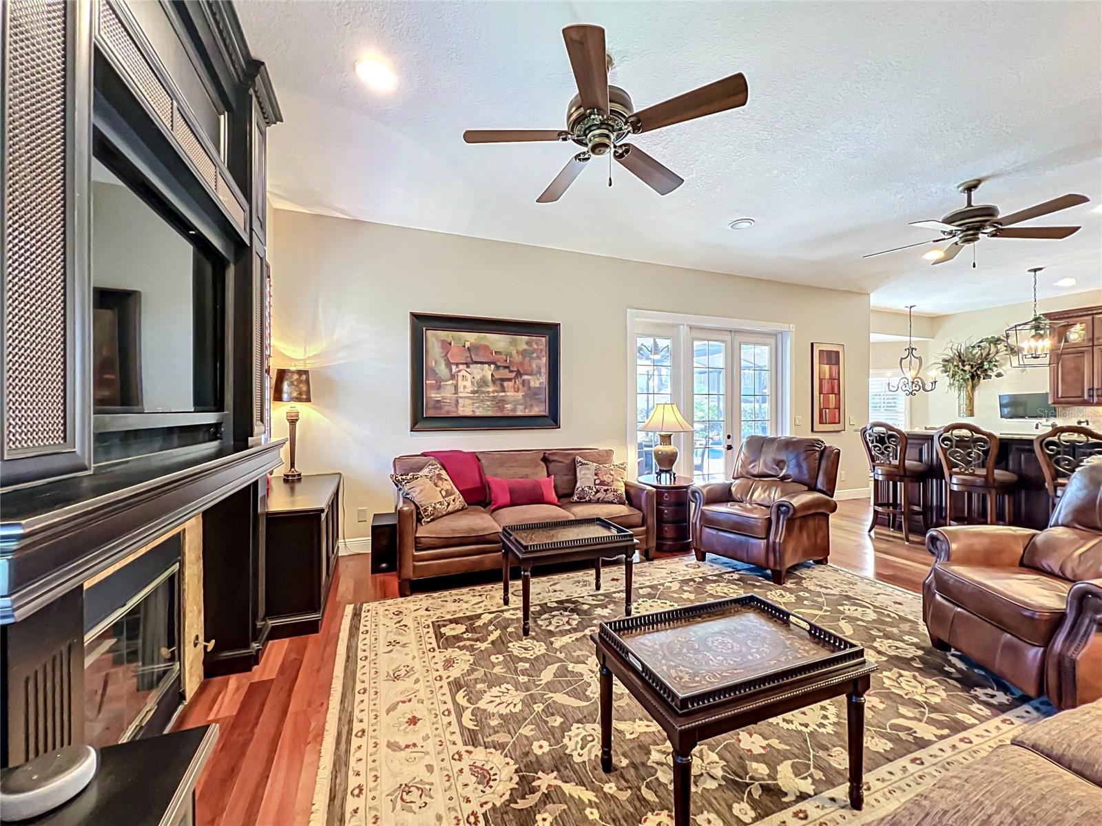 KINGS COVE - Residential