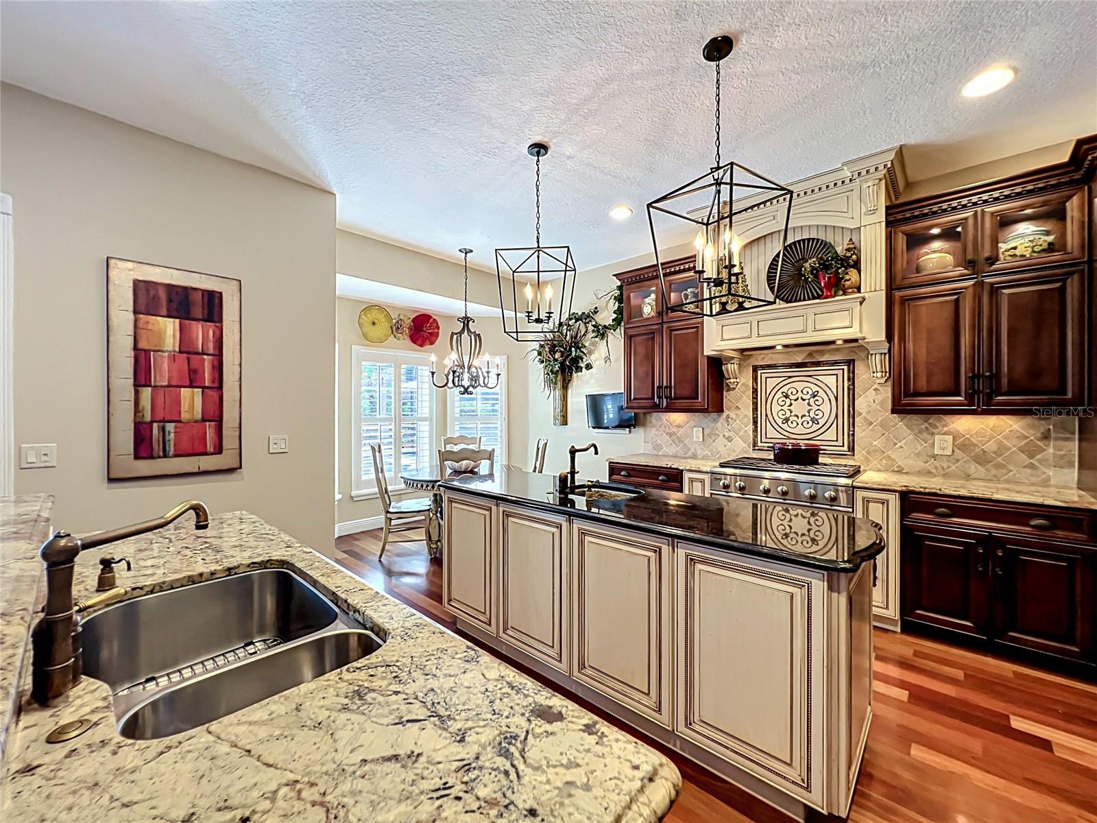 KINGS COVE - Residential