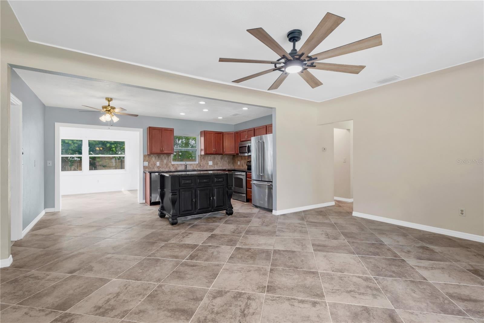 1801 CARLTON DRIVE