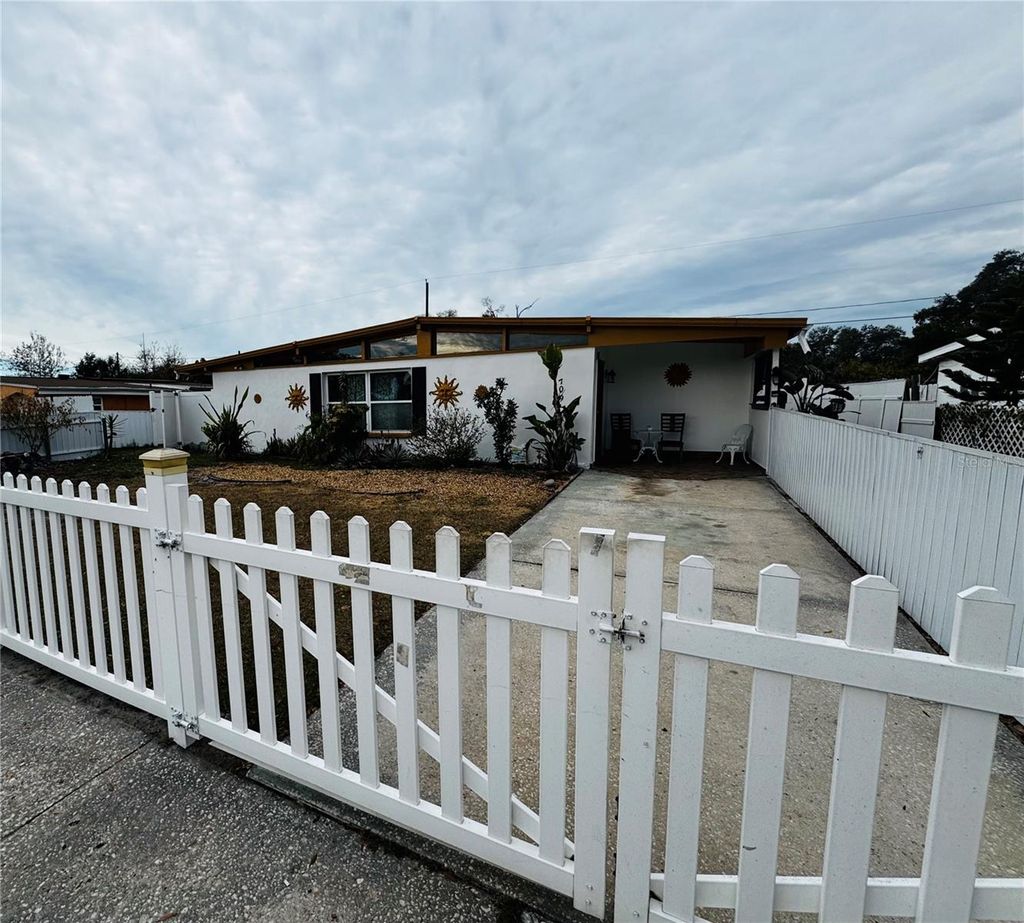 Photo of 1709 Warrington Way, Tampa, FL 33619 (MLS # TB8475435)