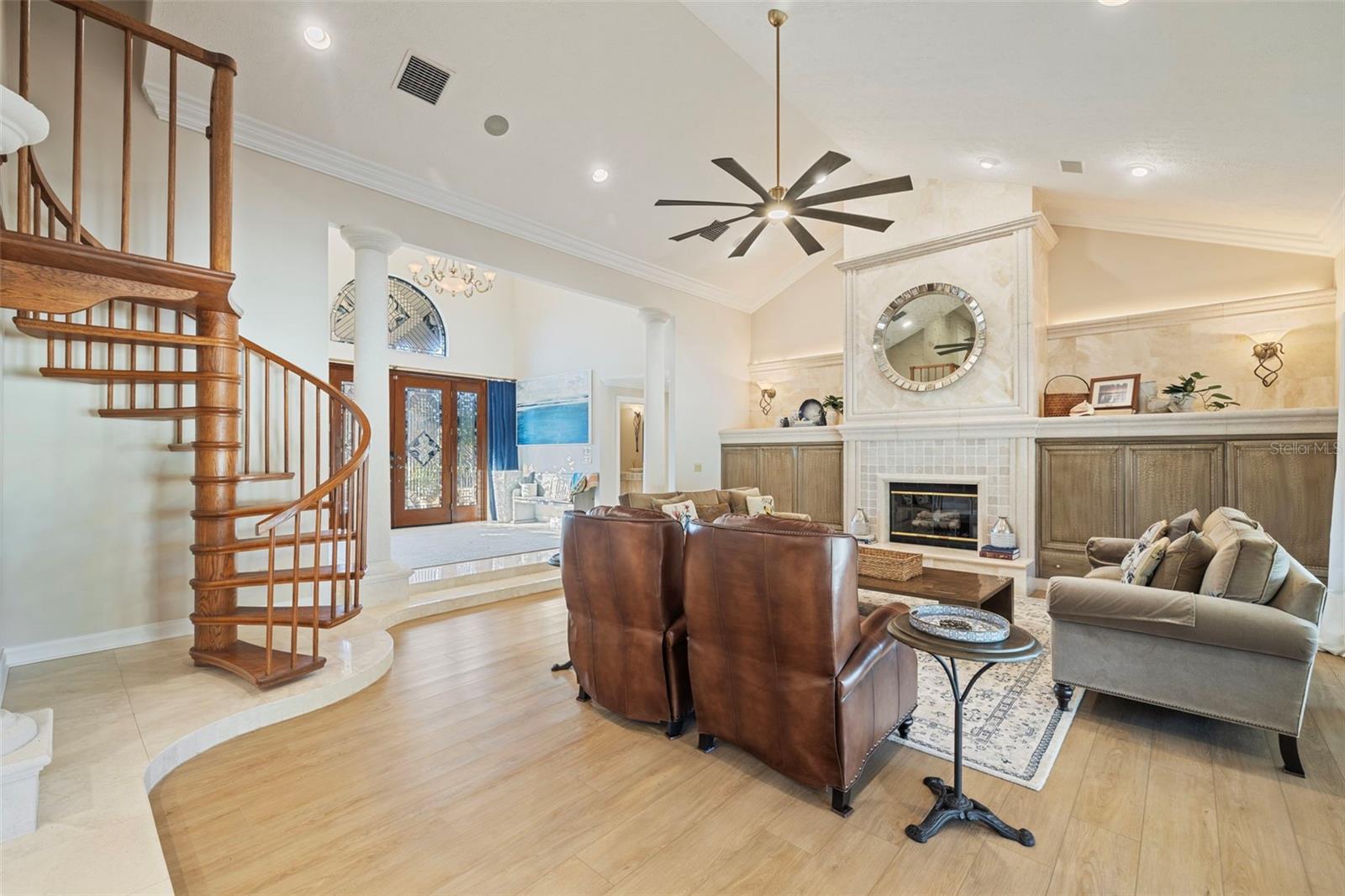 CHEVAL POLO & GOLF CL PHAS - Residential