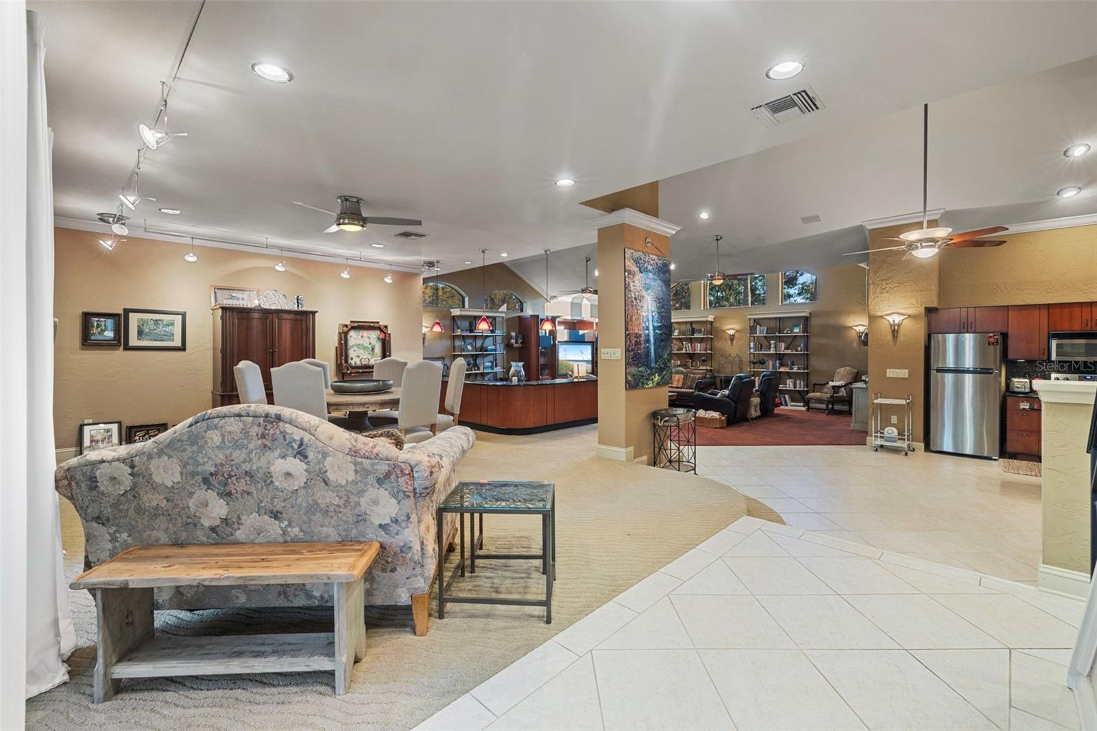 CHEVAL POLO & GOLF CL PHAS - Residential