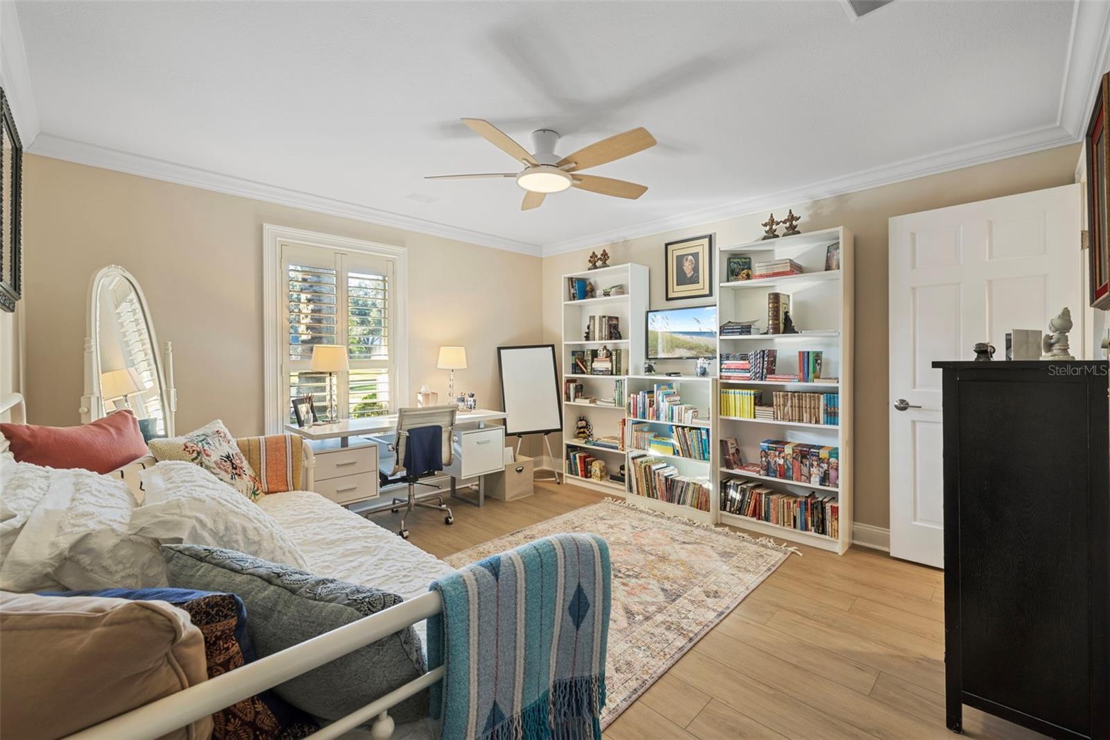 CHEVAL POLO & GOLF CL PHAS - Residential