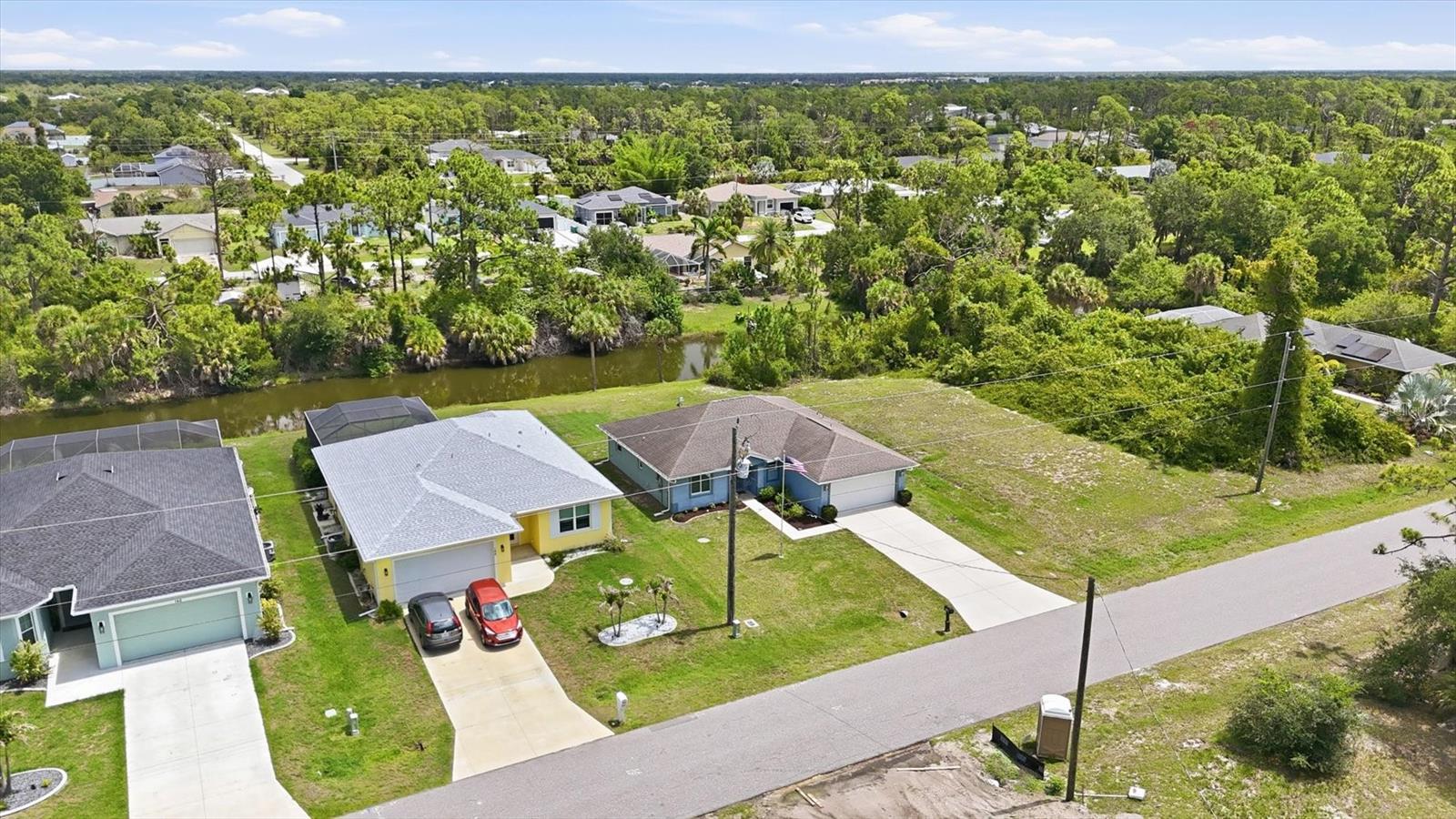 ROTONDA LAKES - Residential