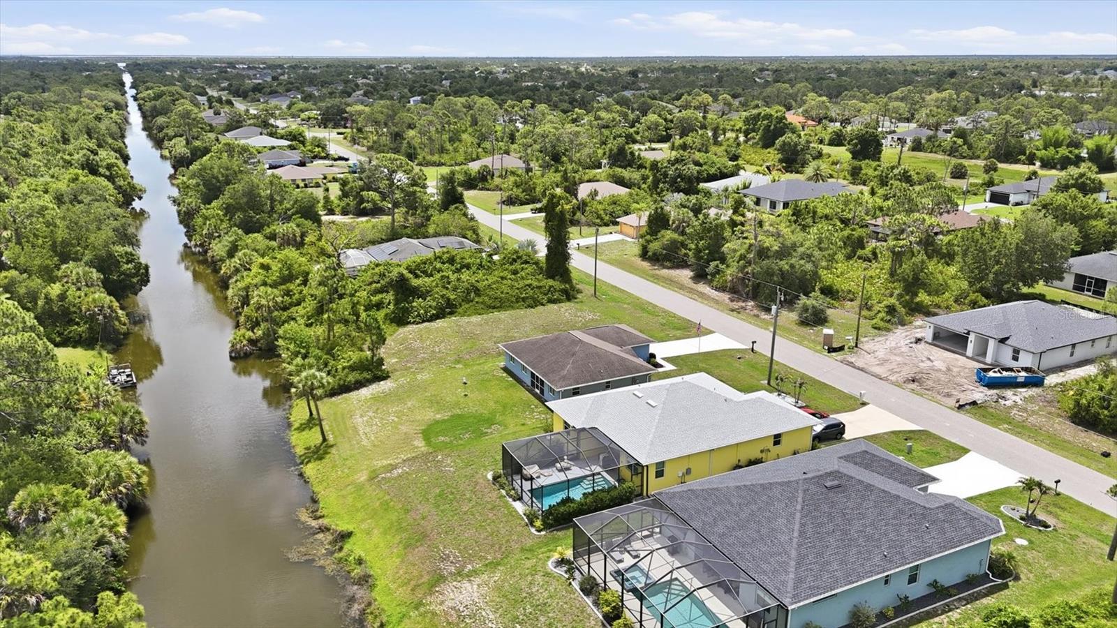 ROTONDA LAKES - Residential