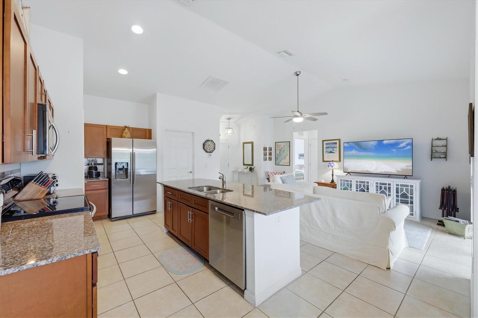 ROTONDA LAKES - Residential