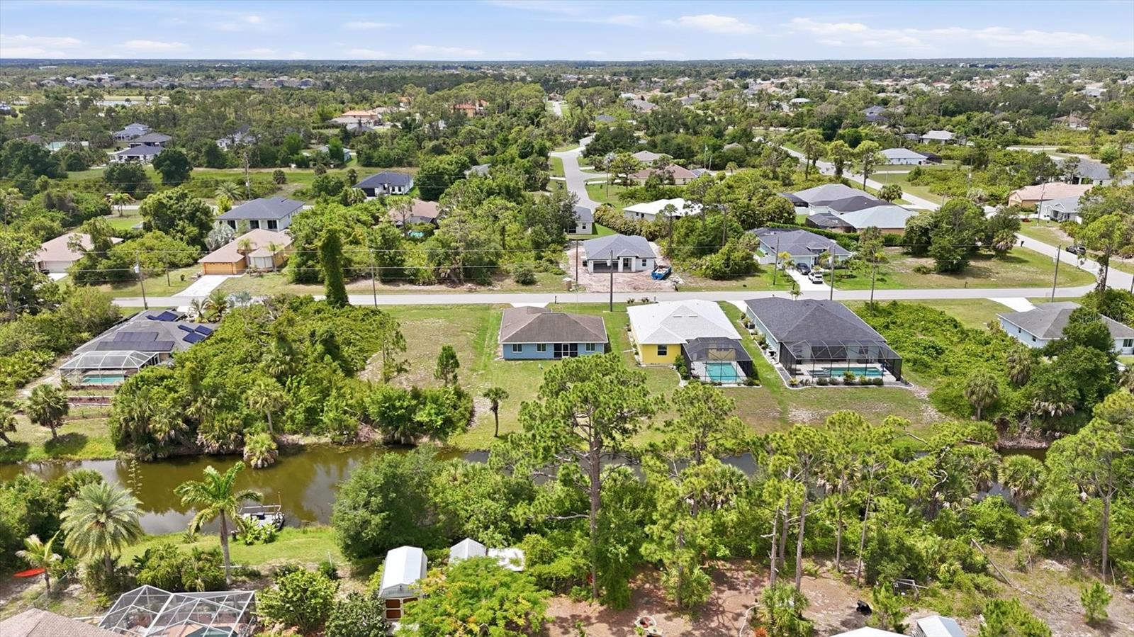 ROTONDA LAKES - Residential