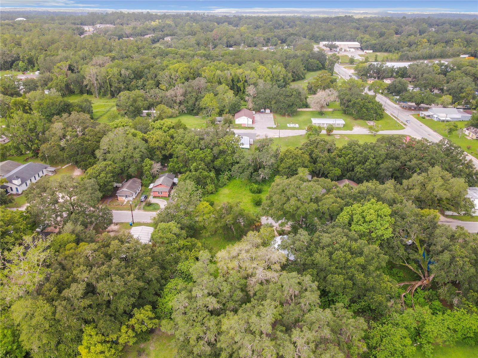 BROOKSVILLE MANOR - Land