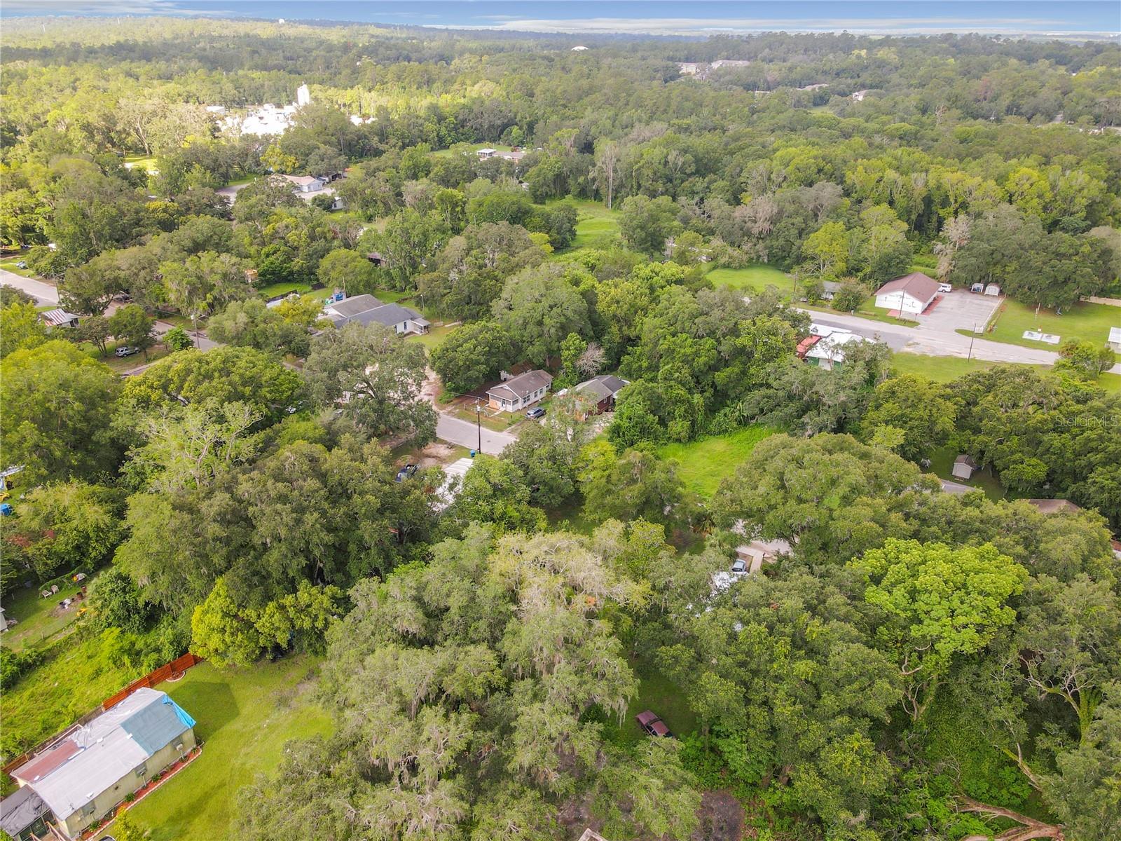 BROOKSVILLE MANOR - Land