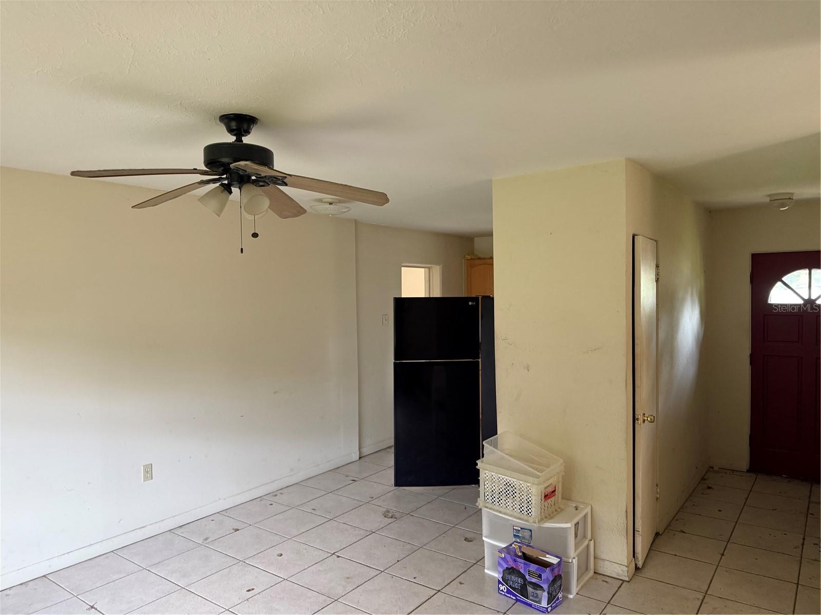 928 W FAIRBANKS AVENUE