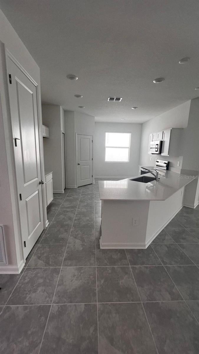 CASCADES PH 1A & 1B - Residential Lease