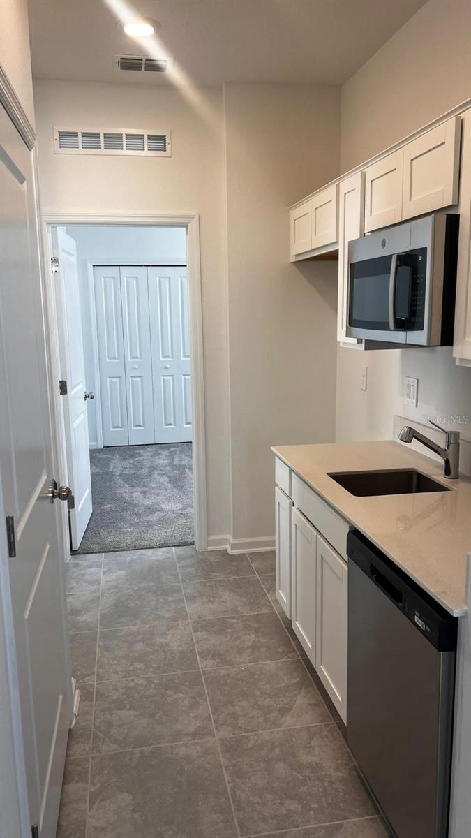 CASCADES PH 1A & 1B - Residential Lease