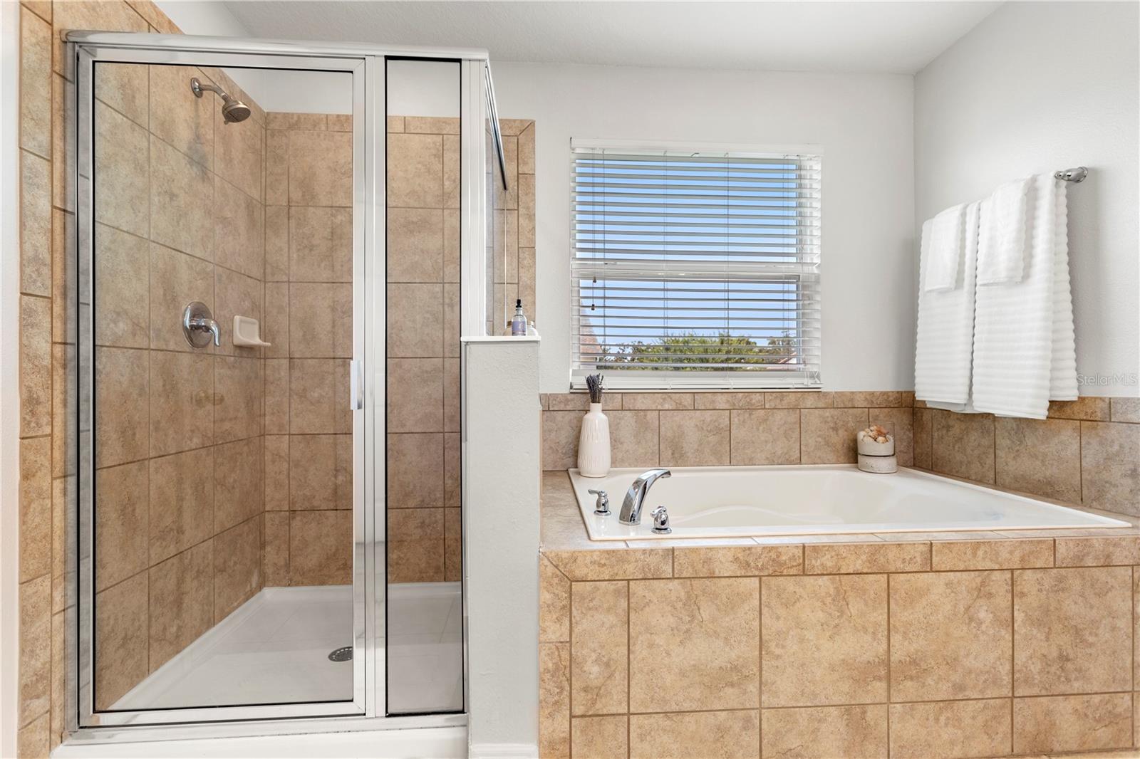 JOHNS LAKE POINTE A & S - Residential