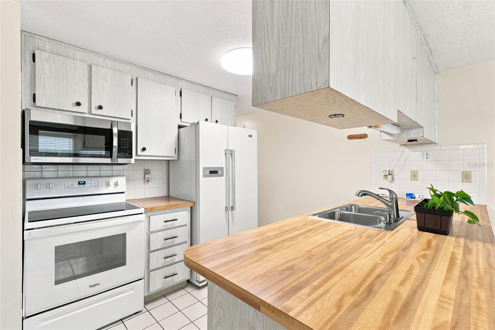 7203 CHERRY LAUREL DRIVE