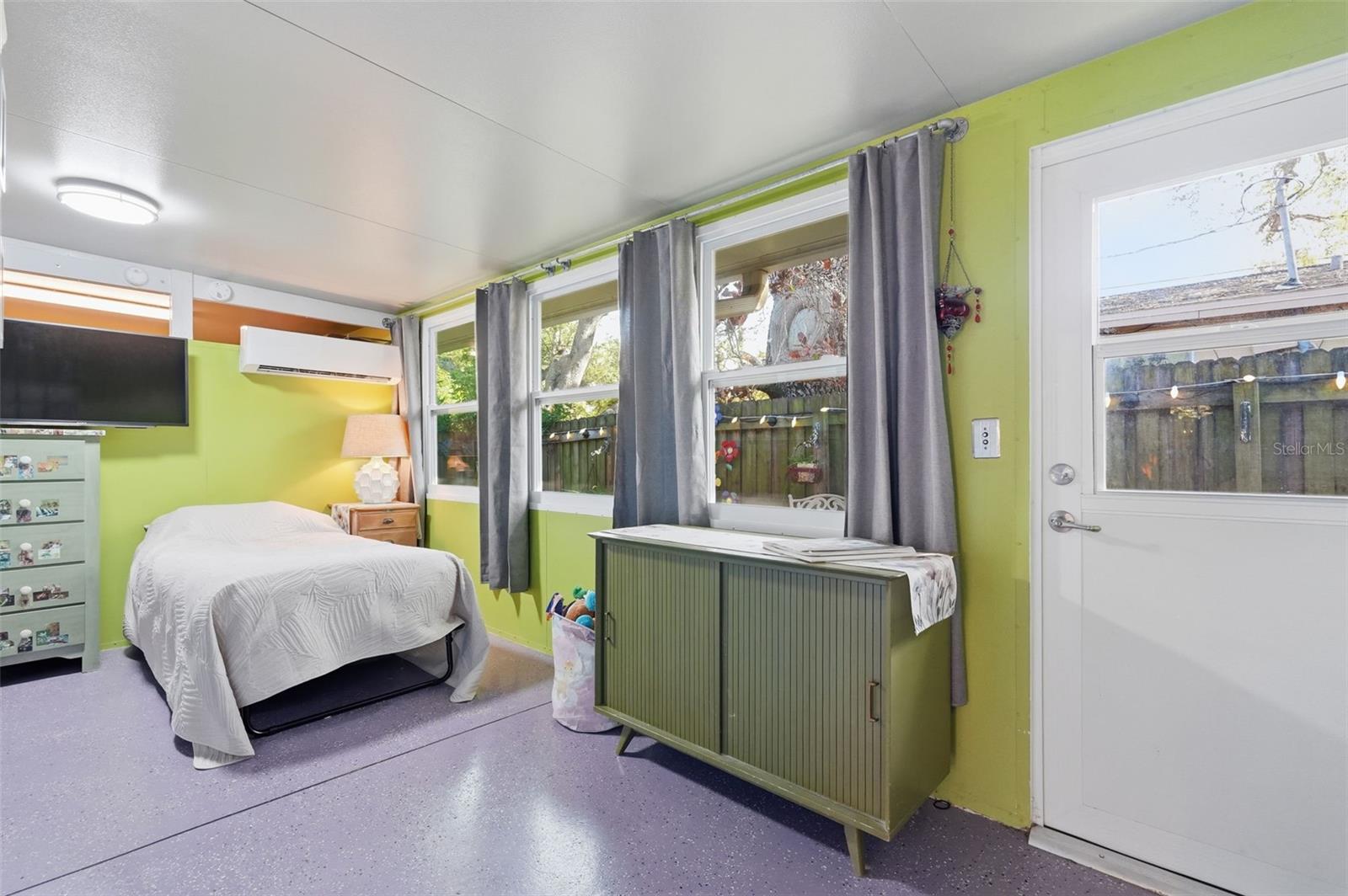 ROOSEVELT GROVES - Residential