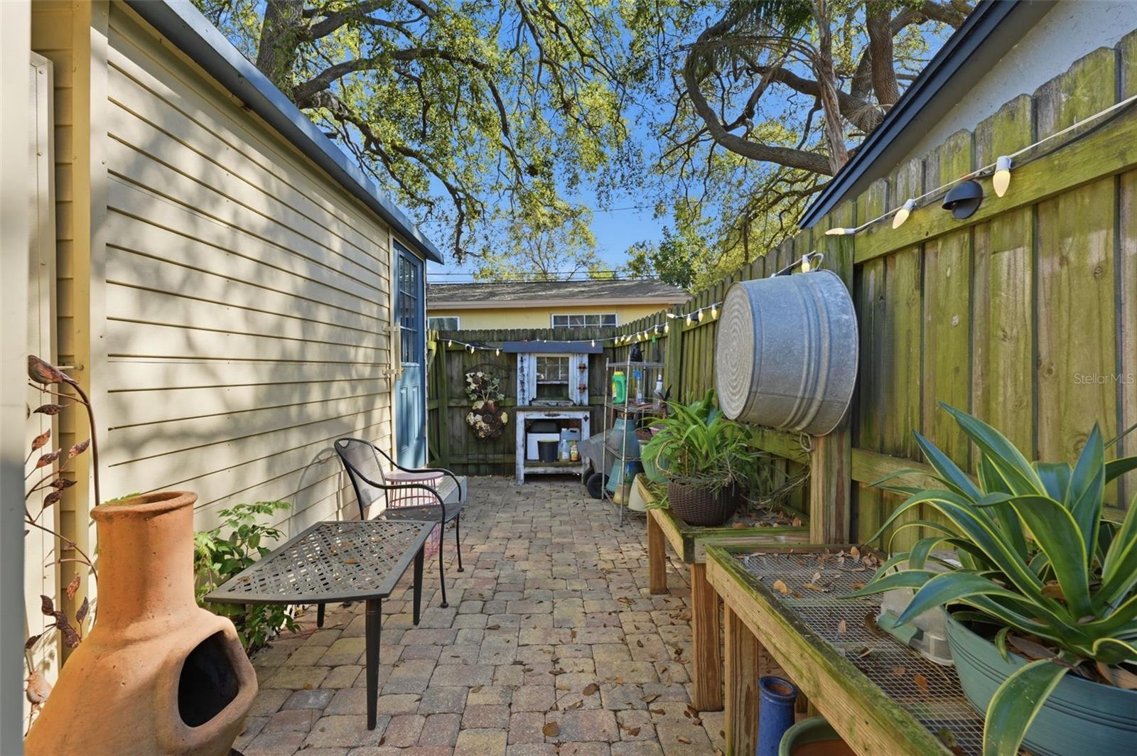 ROOSEVELT GROVES - Residential