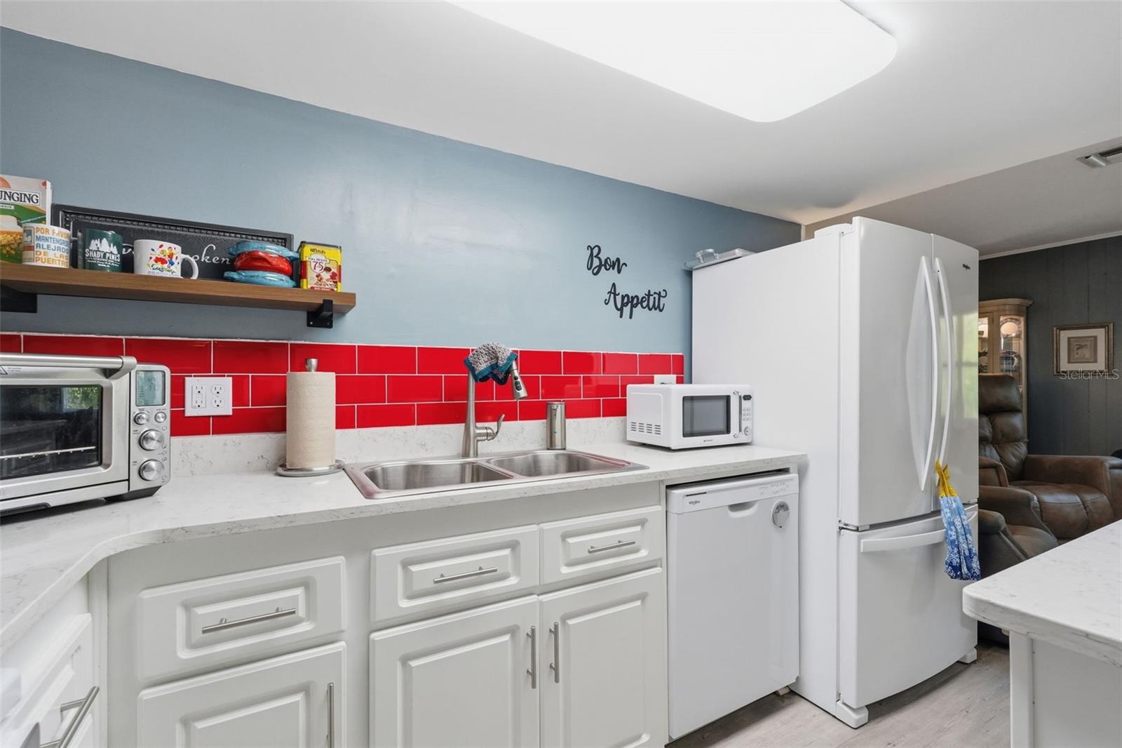 ROOSEVELT GROVES - Residential