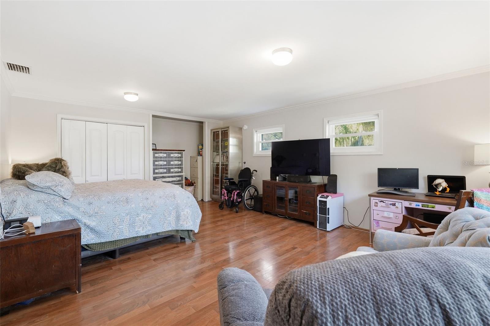 ROOSEVELT GROVES - Residential