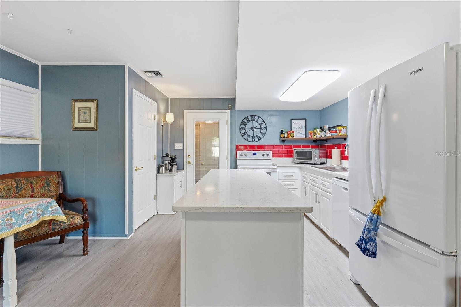 ROOSEVELT GROVES - Residential