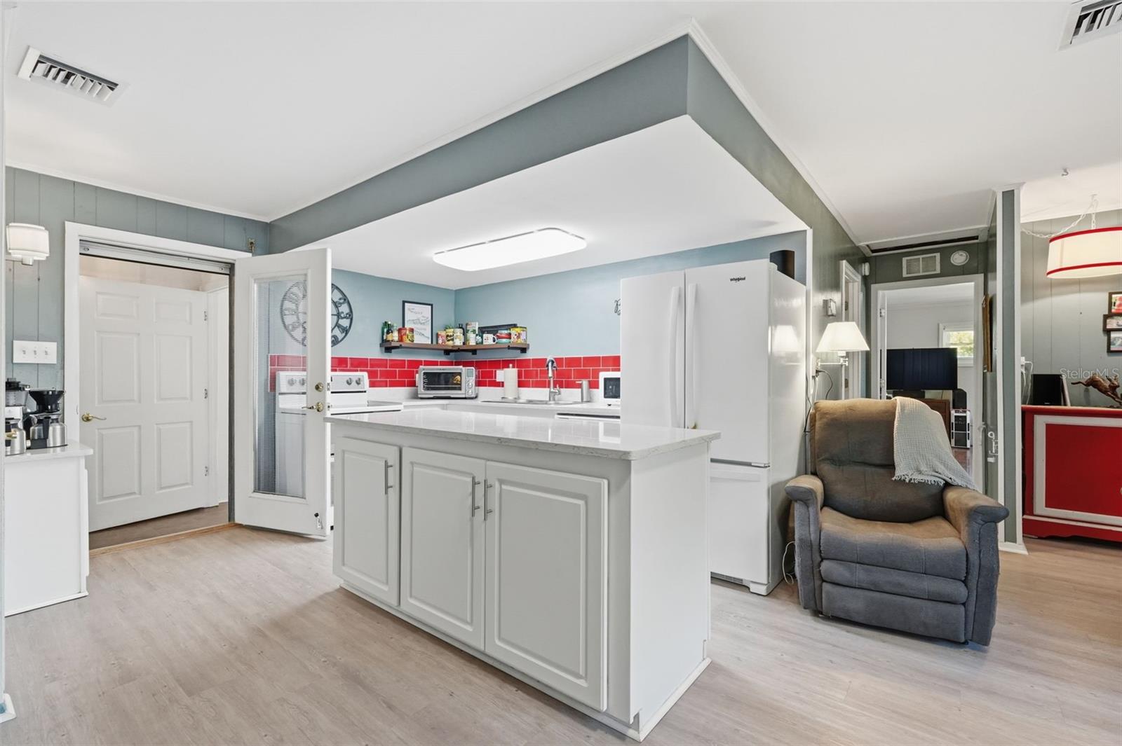 ROOSEVELT GROVES - Residential