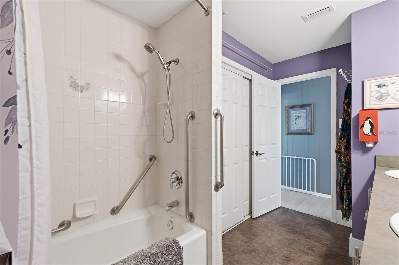 ROOSEVELT GROVES - Residential