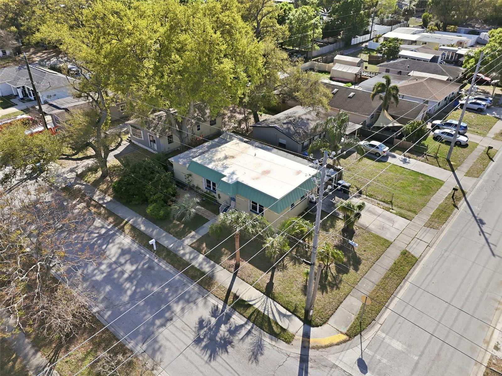 ROOSEVELT GROVES - Residential