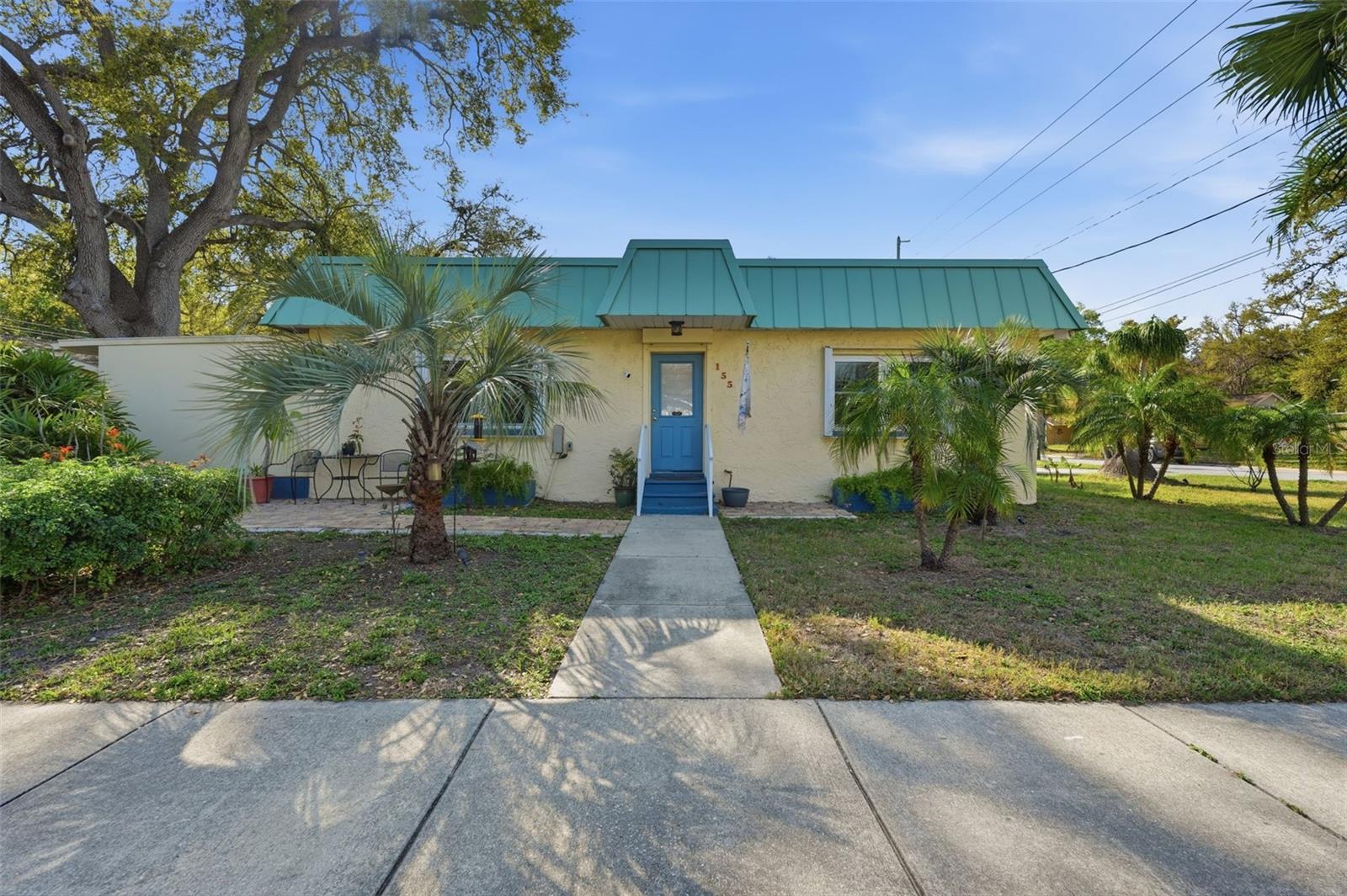 ROOSEVELT GROVES - Residential