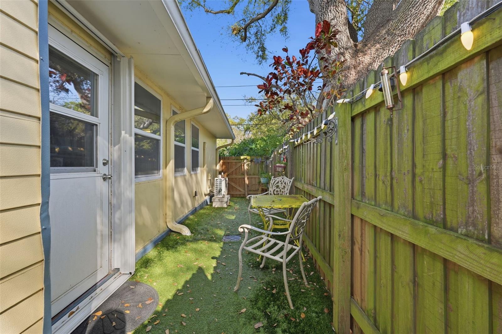 ROOSEVELT GROVES - Residential